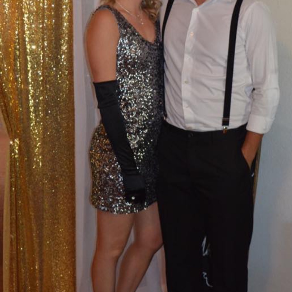 Silver dress - Picture 2 of 2